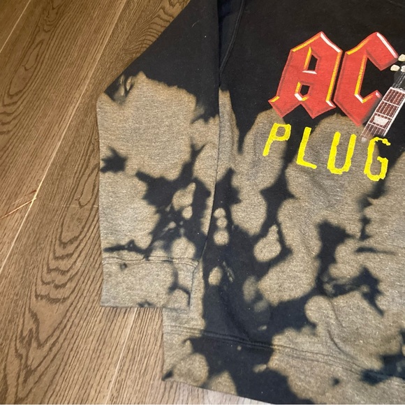 3 for$15 AC/DC Men's Plug Me In Sweatshirt Bleached Tie Dye Sweater Size - Picture 5 of 10